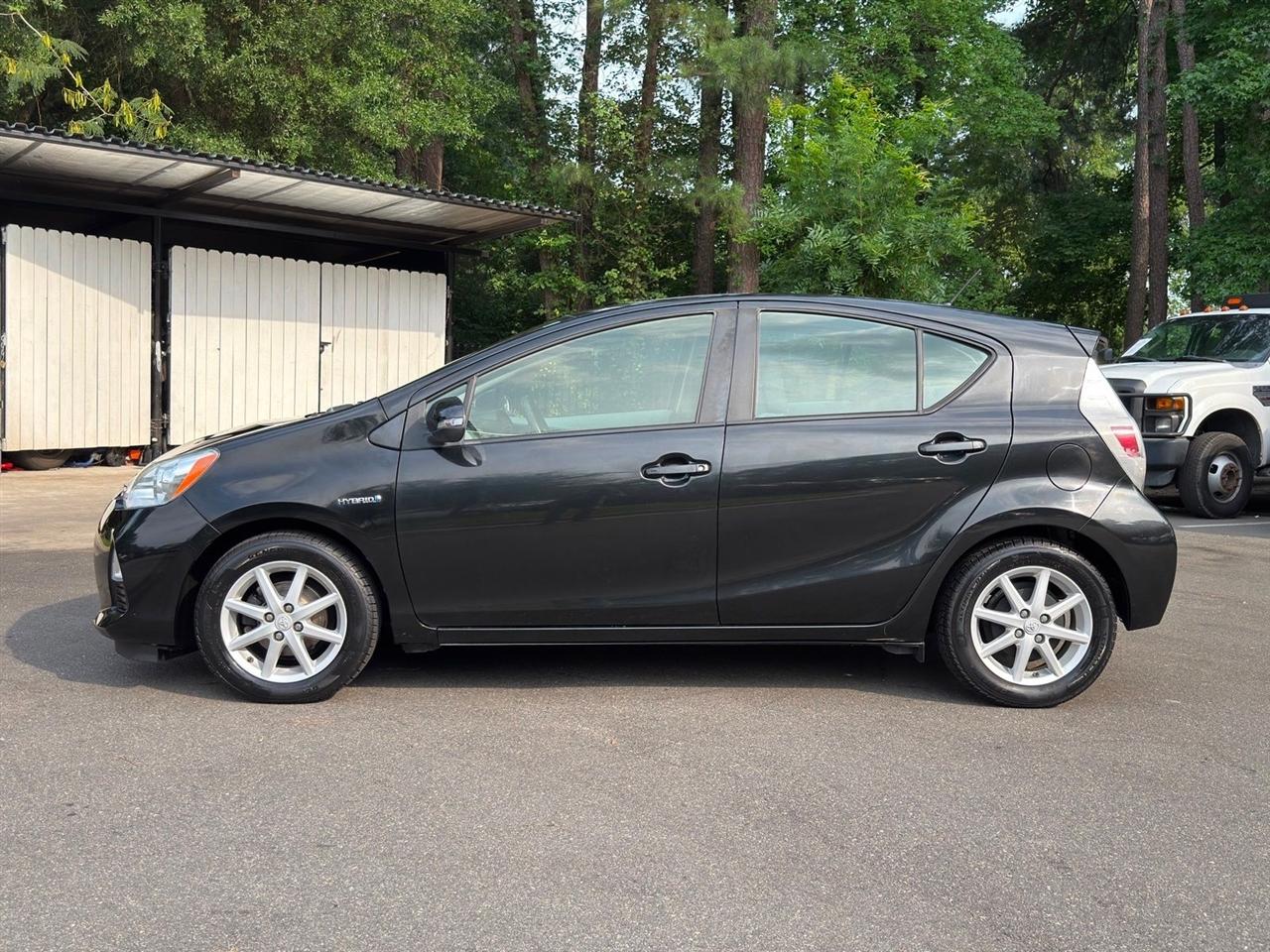 Toyota Prius c  2014