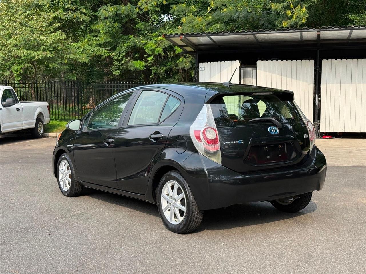 Toyota Prius c  2014