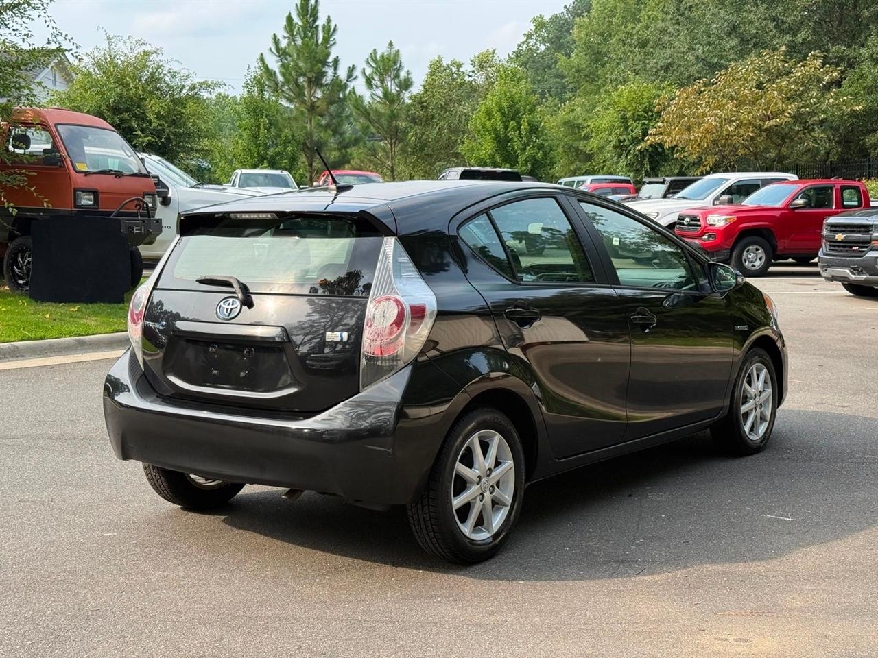 Toyota Prius c  2014