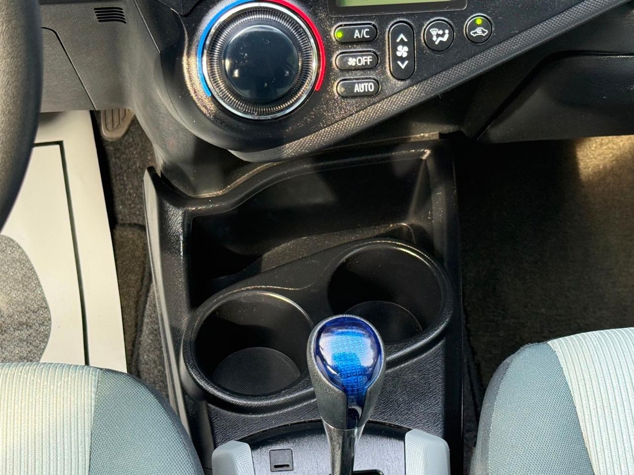 Toyota Prius c  2014