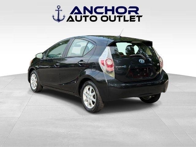 Toyota Prius c  2014