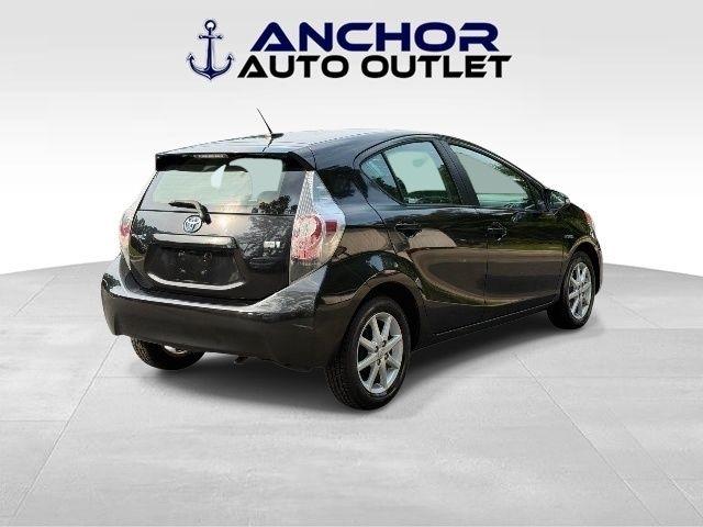 Toyota Prius c  2014