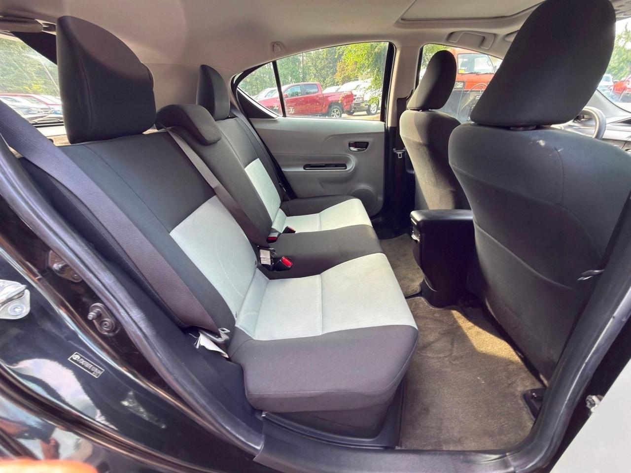 Toyota Prius c  2014