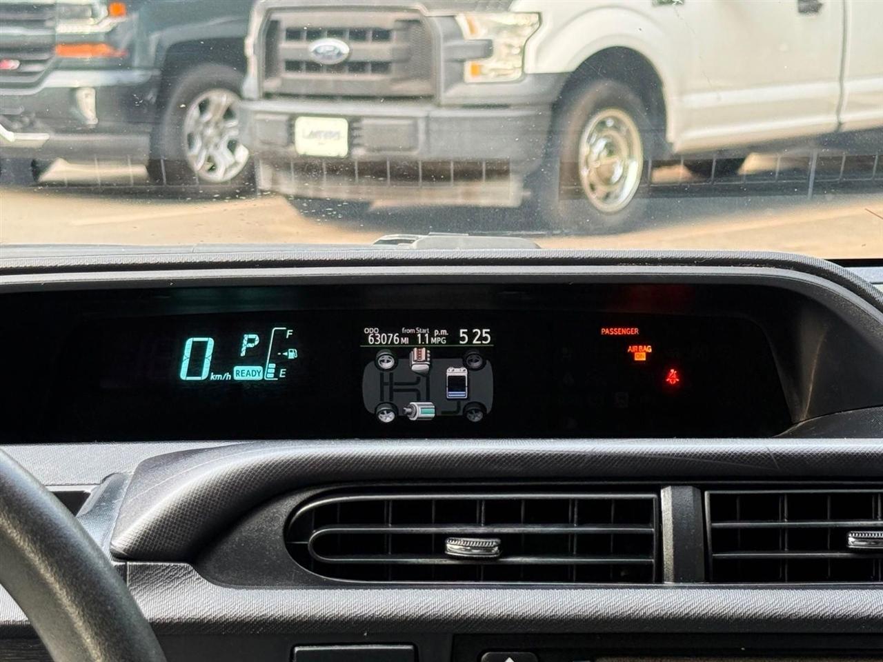 Toyota Prius c  2014