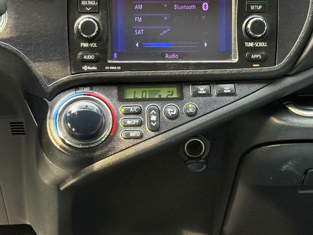 Toyota Prius c  2014