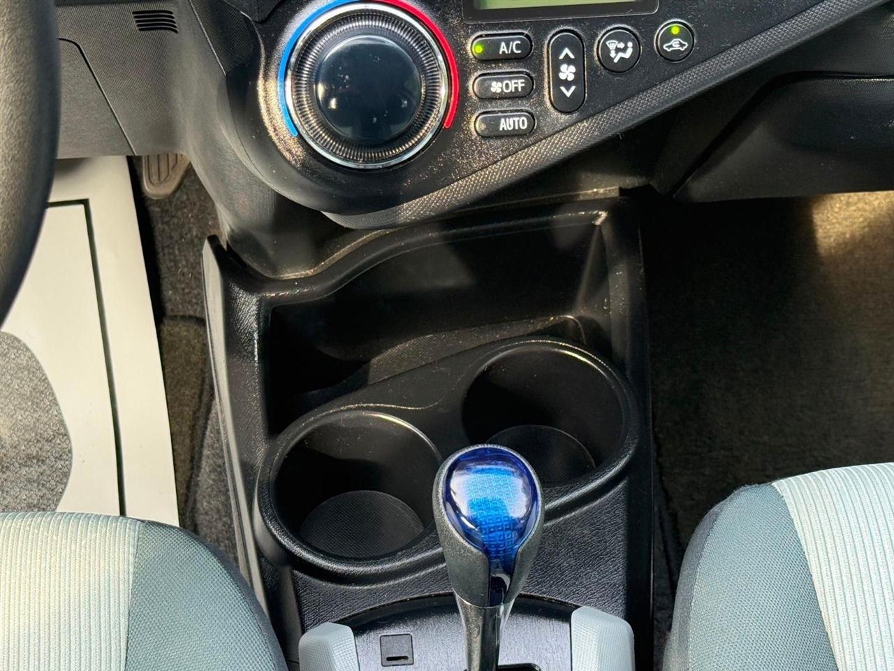 Toyota Prius c  2014