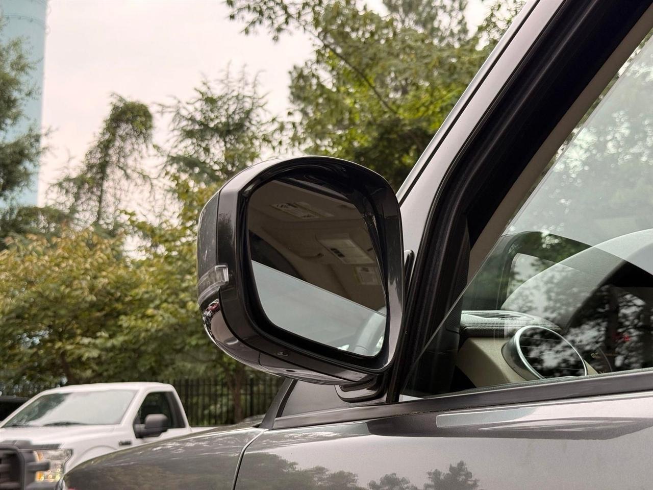 Land Rover LR4  2014