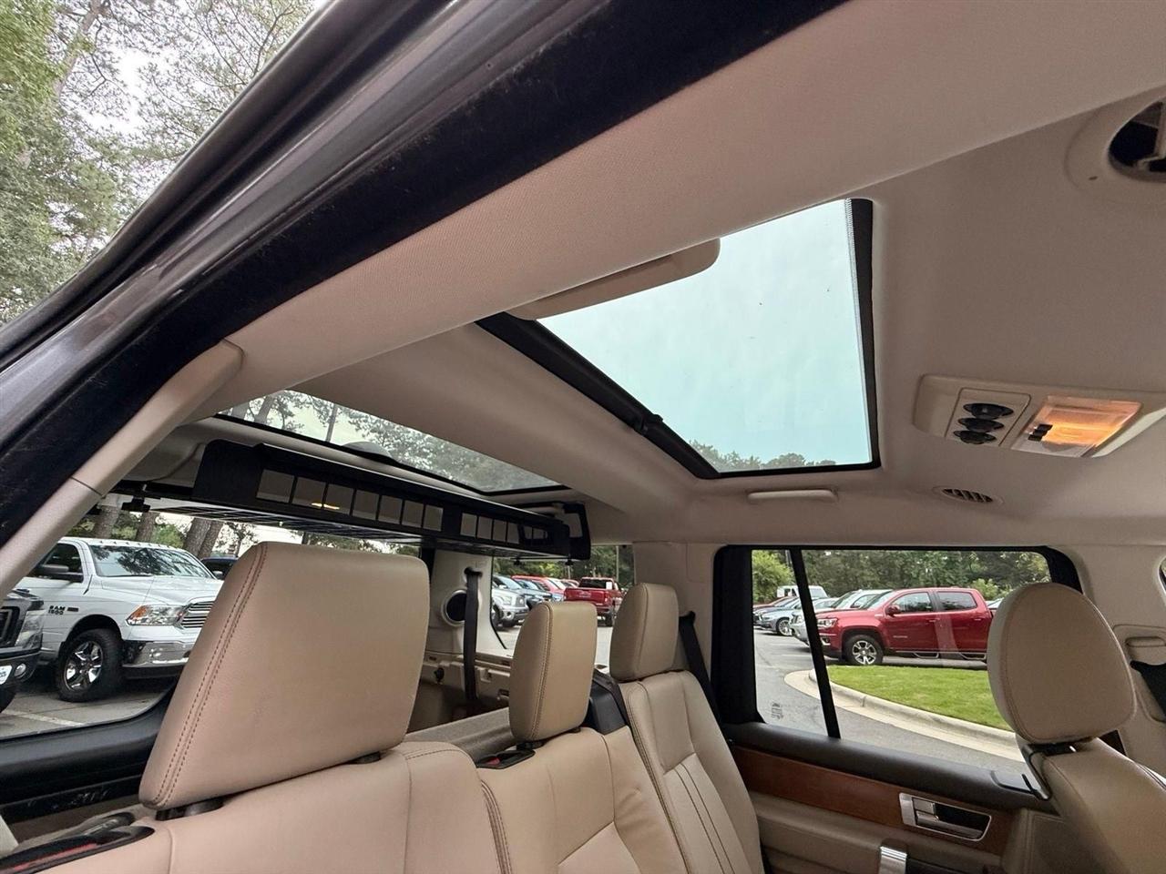 Land Rover LR4  2014