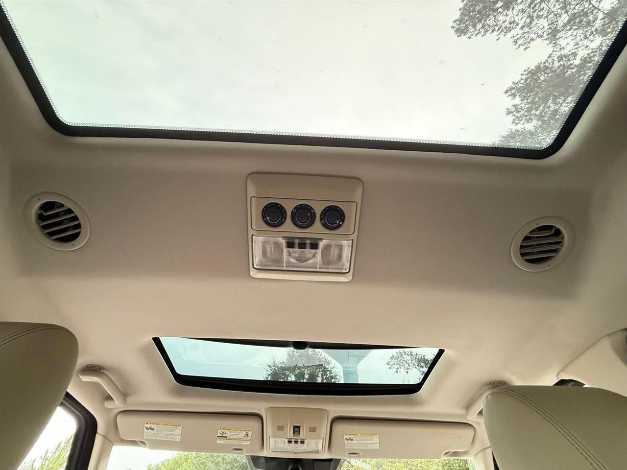 Land Rover LR4  2014