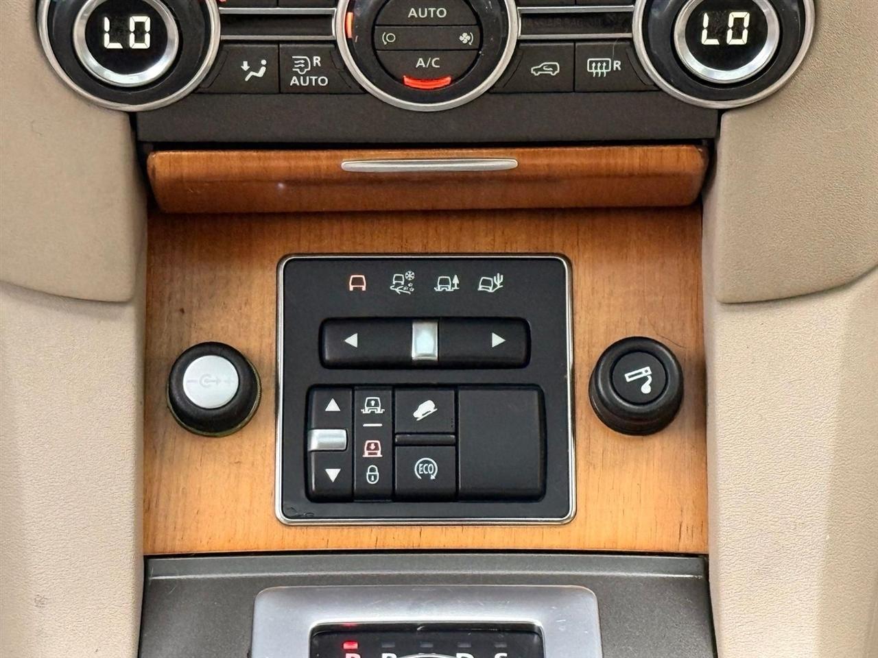 Land Rover LR4  2014