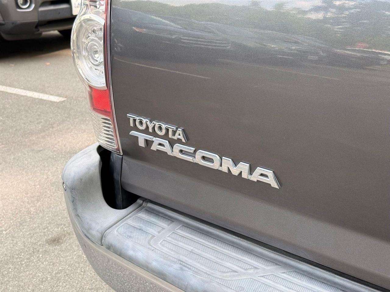 Toyota Tacoma  2013