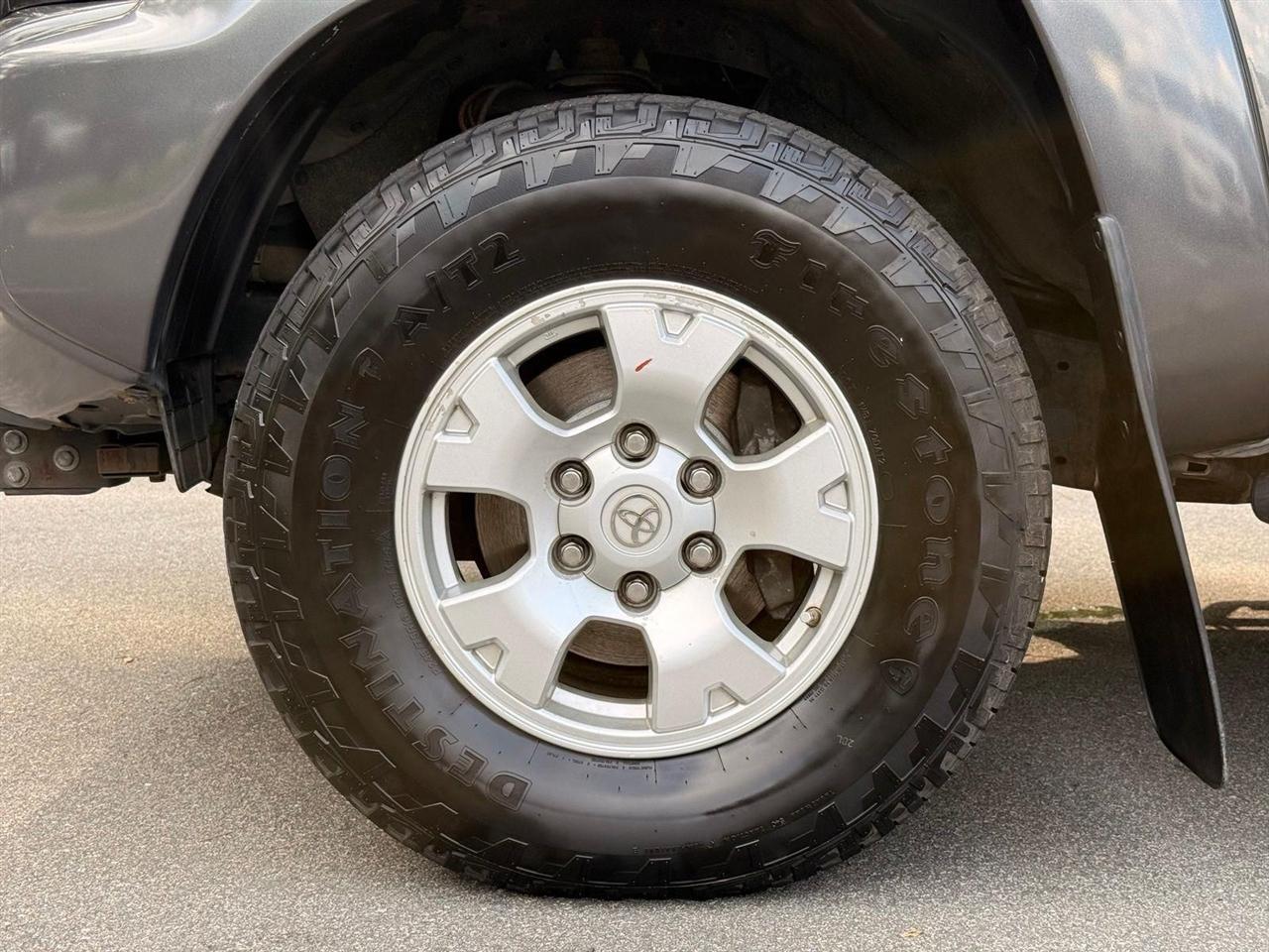 Toyota Tacoma  2013
