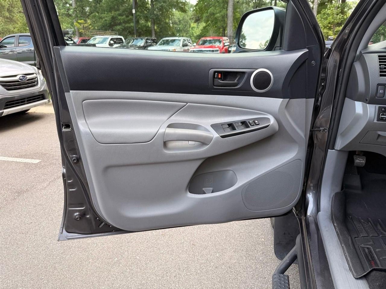 Toyota Tacoma  2013