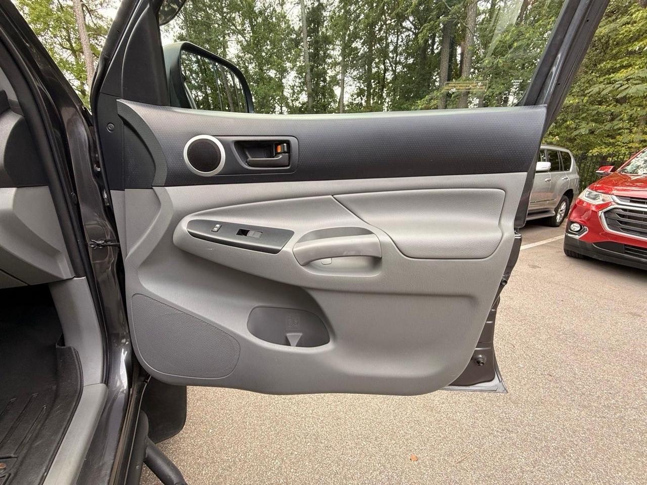 Toyota Tacoma  2013
