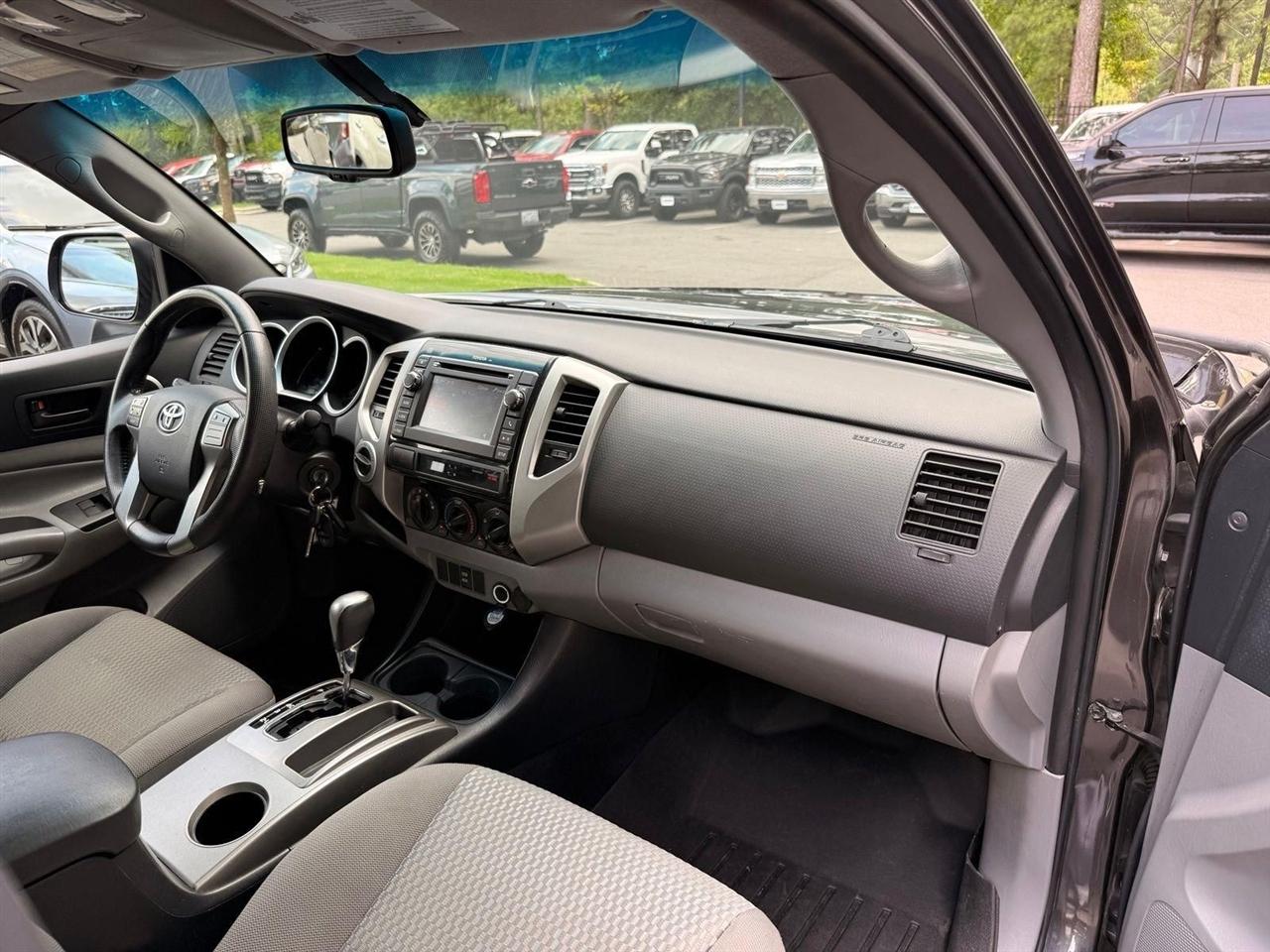 Toyota Tacoma  2013