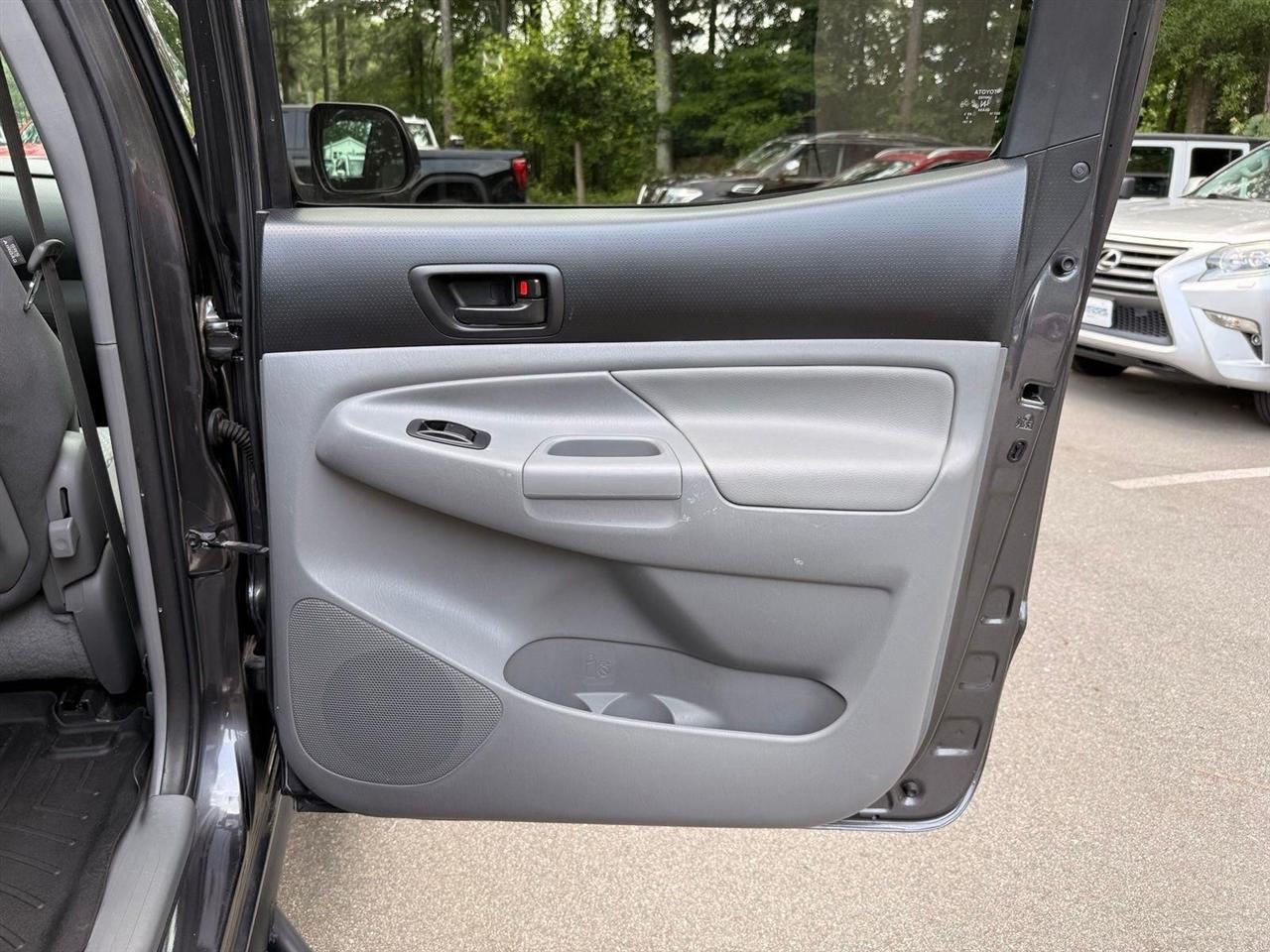 Toyota Tacoma  2013