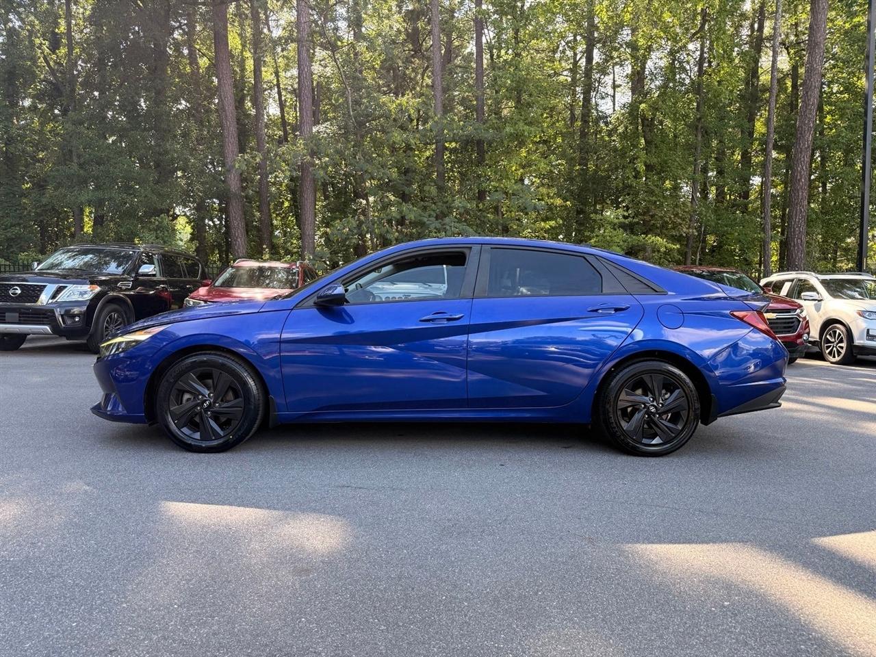 Hyundai Elantra  2021