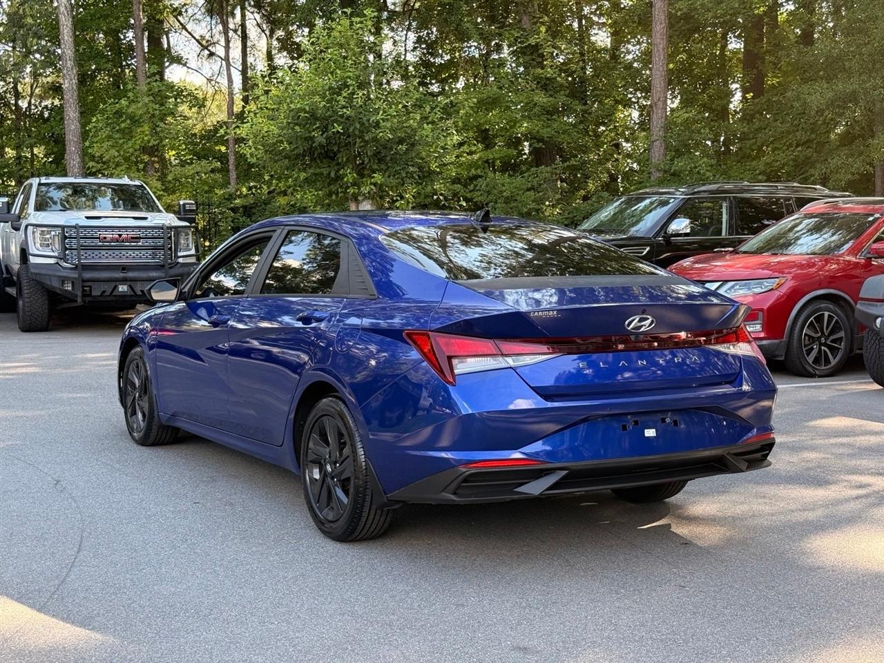 Hyundai Elantra  2021