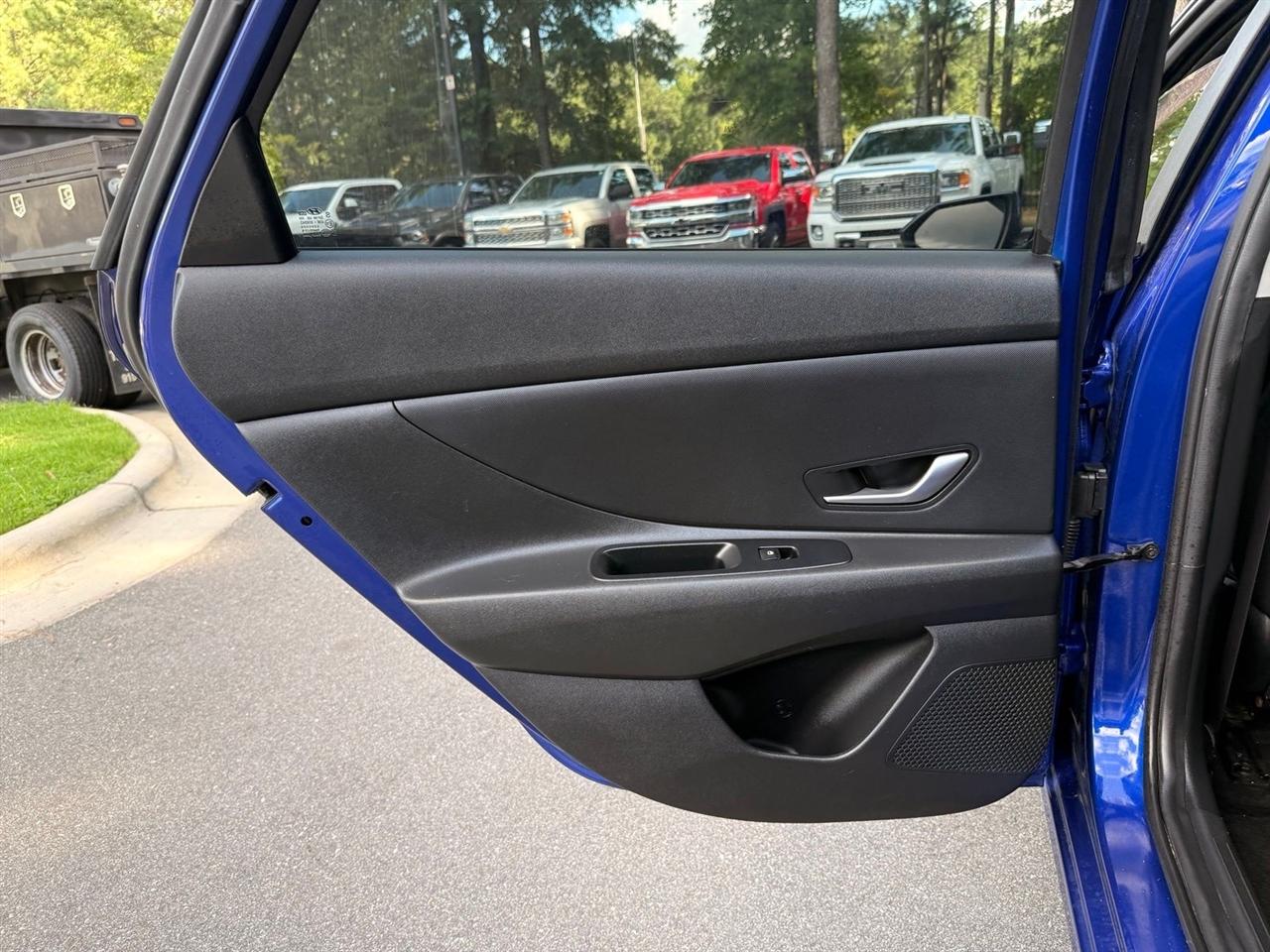 Hyundai Elantra  2021