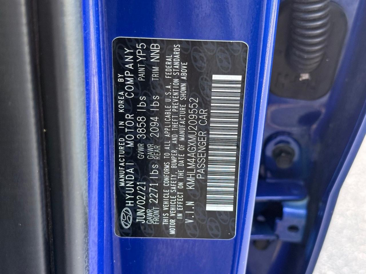 Hyundai Elantra  2021