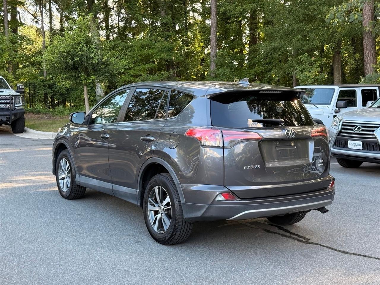 Toyota RAV4  2018