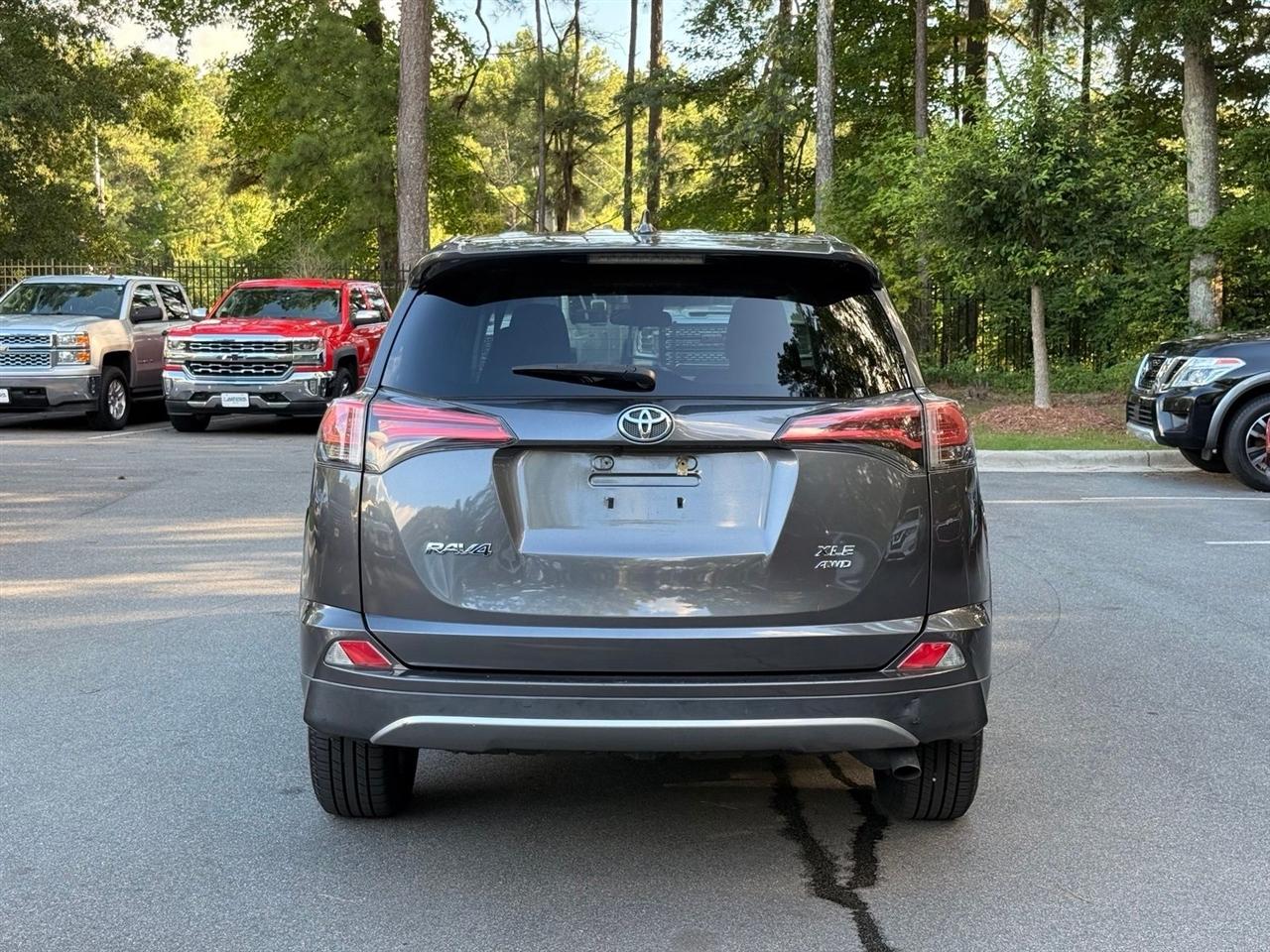 Toyota RAV4  2018