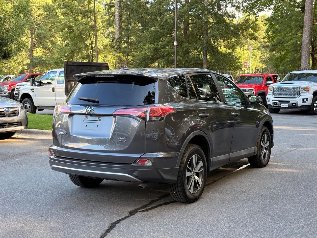 Toyota RAV4  2018