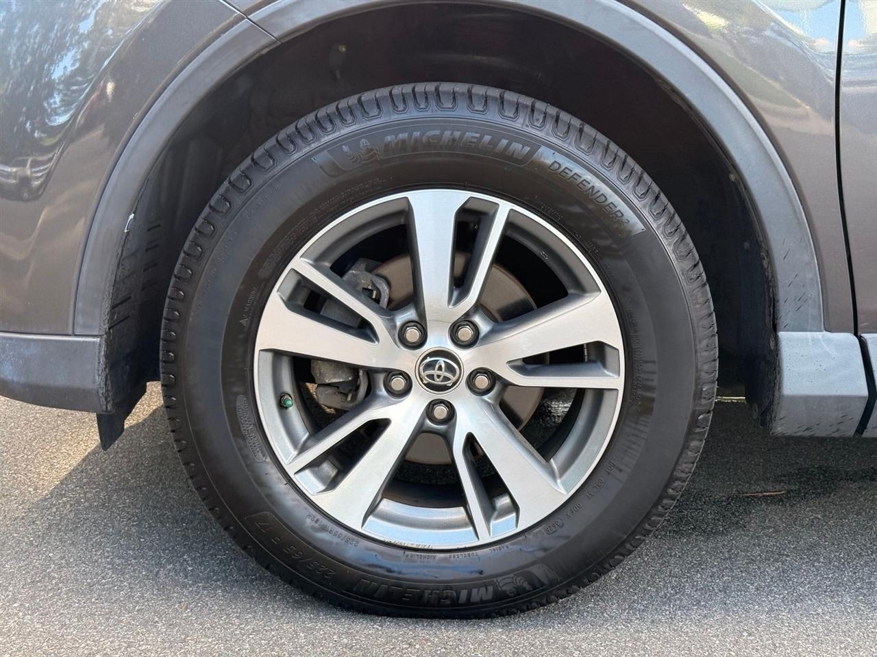 Toyota RAV4  2018