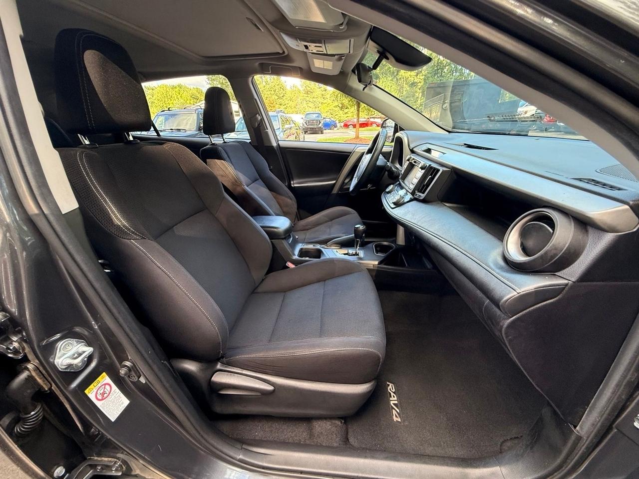 Toyota RAV4  2018