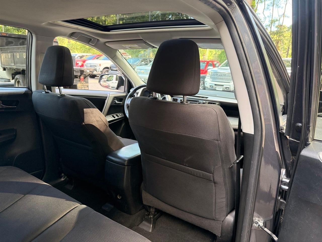 Toyota RAV4  2018