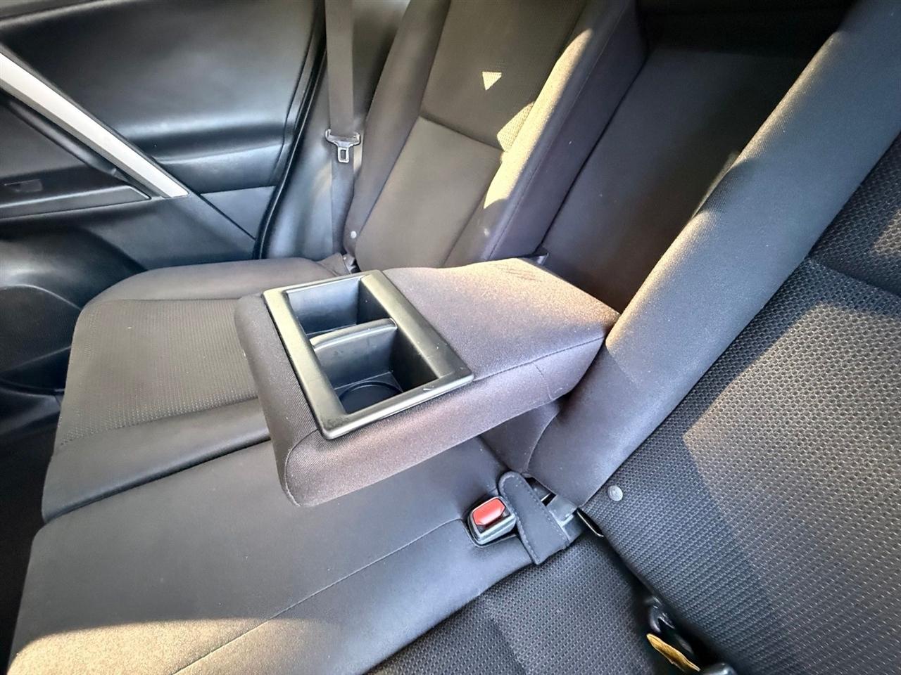 Toyota RAV4  2018