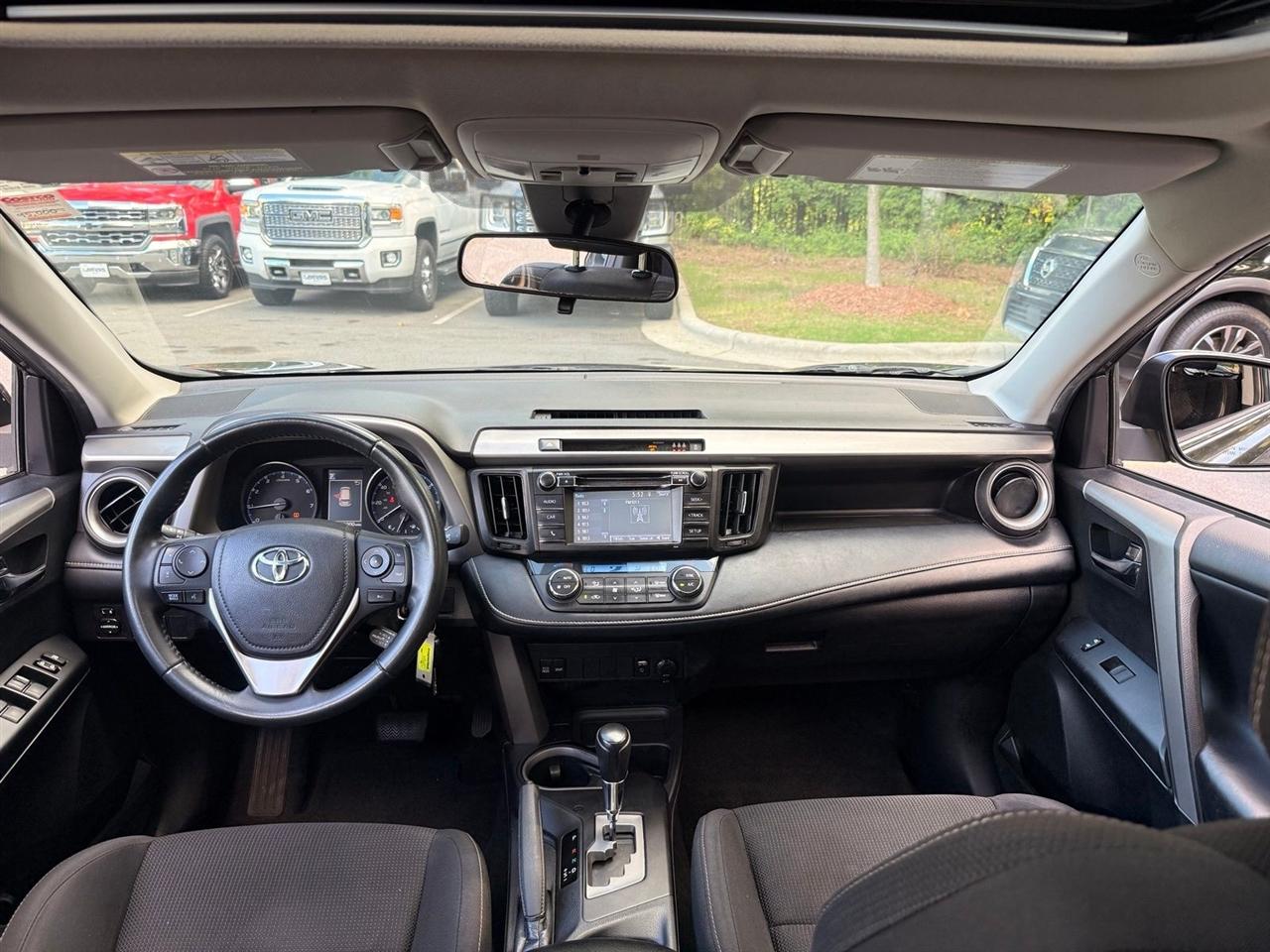 Toyota RAV4  2018