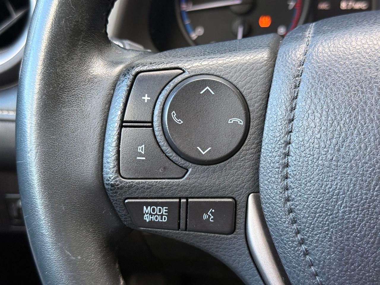 Toyota RAV4  2018