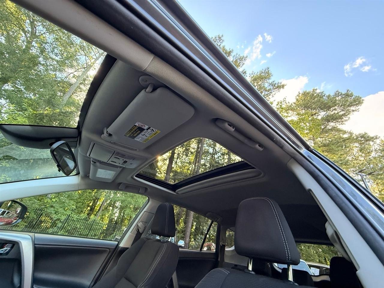 Toyota RAV4  2018