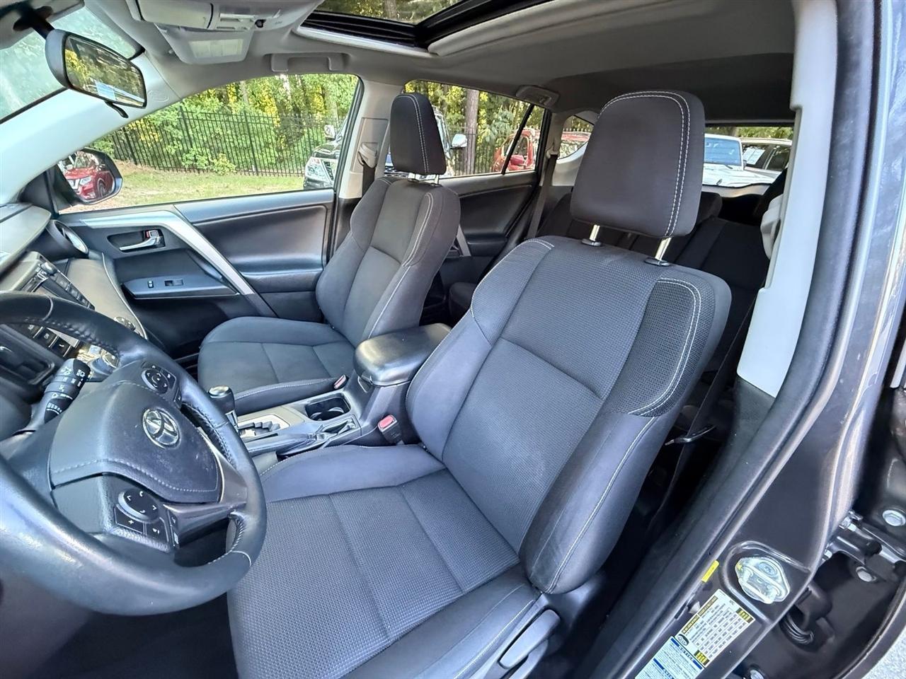 Toyota RAV4  2018