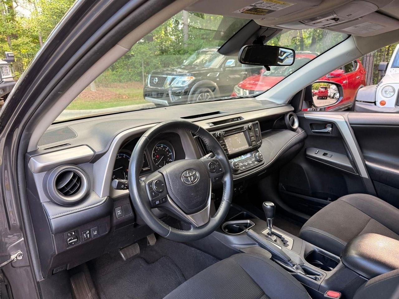 Toyota RAV4  2018