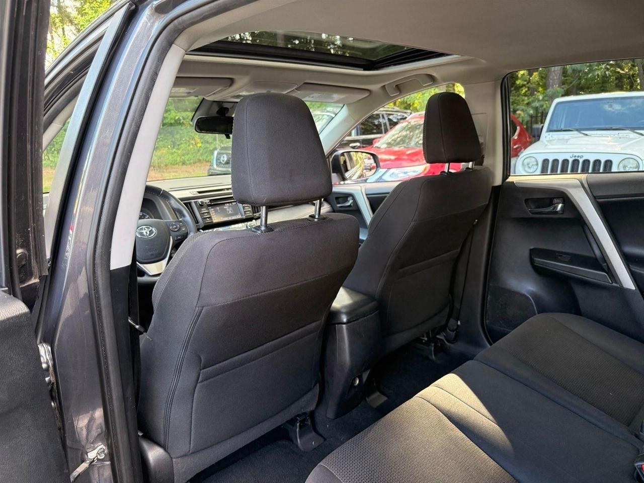 Toyota RAV4  2018