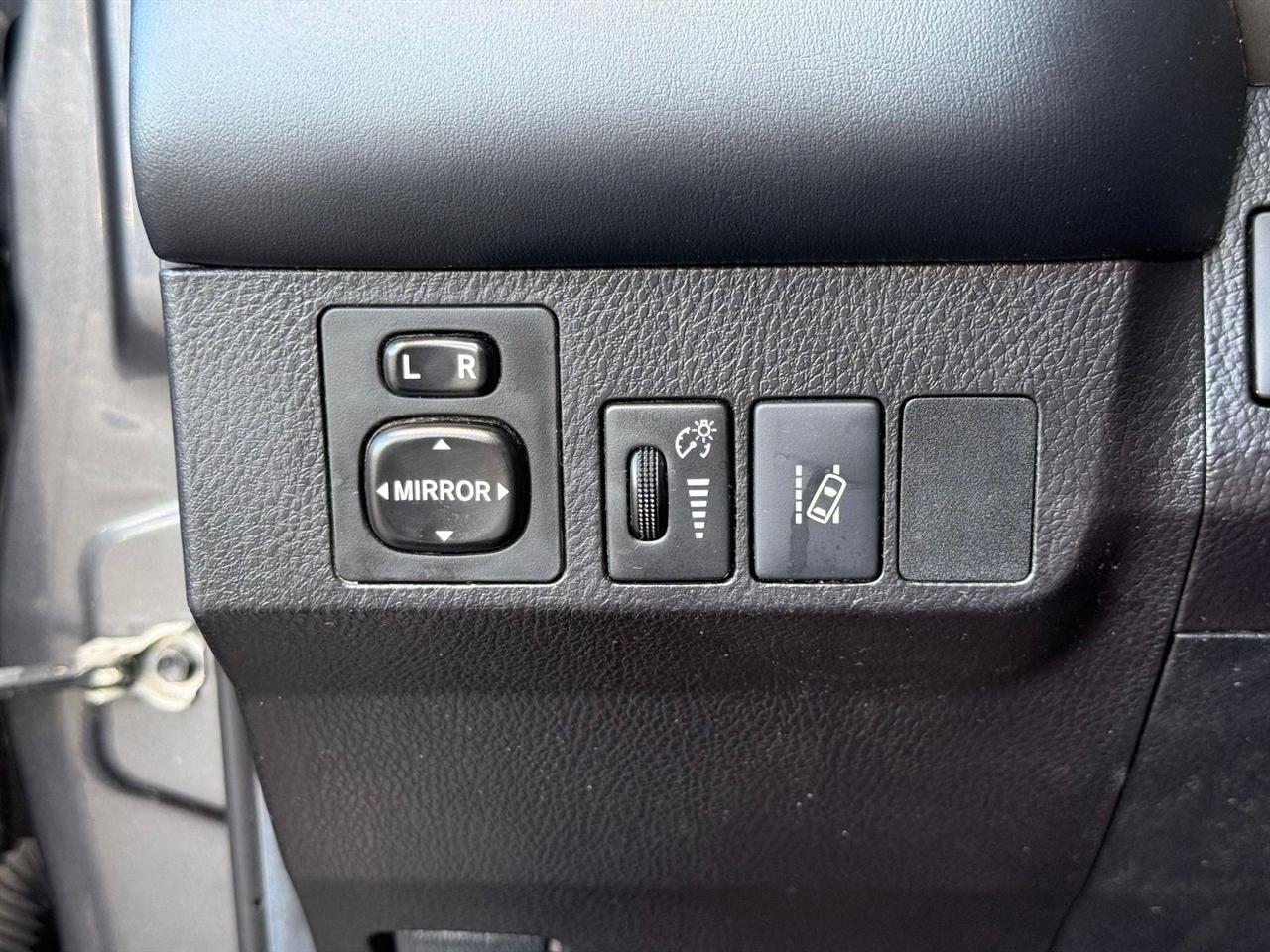 Toyota RAV4  2018
