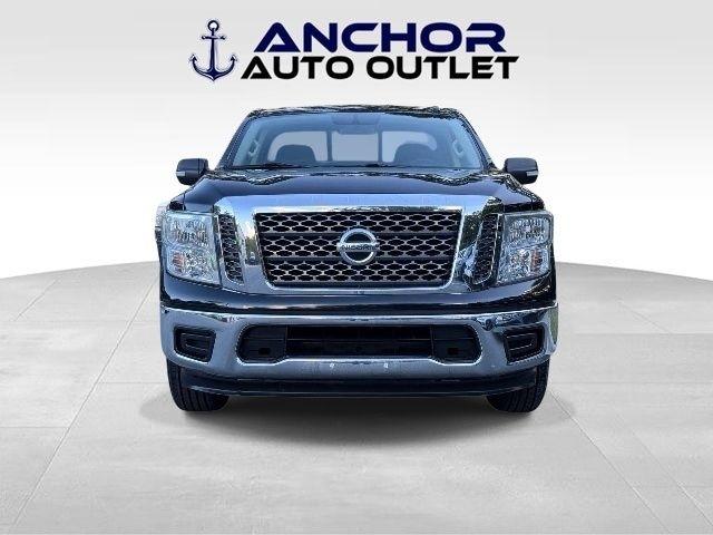 Nissan Titan  2017