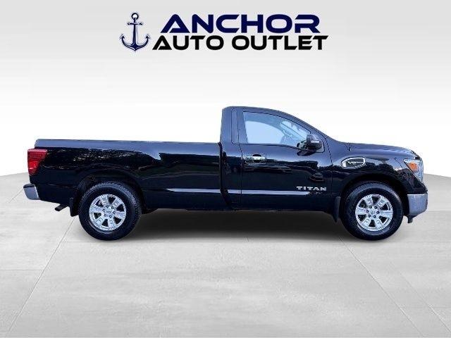 Nissan Titan  2017