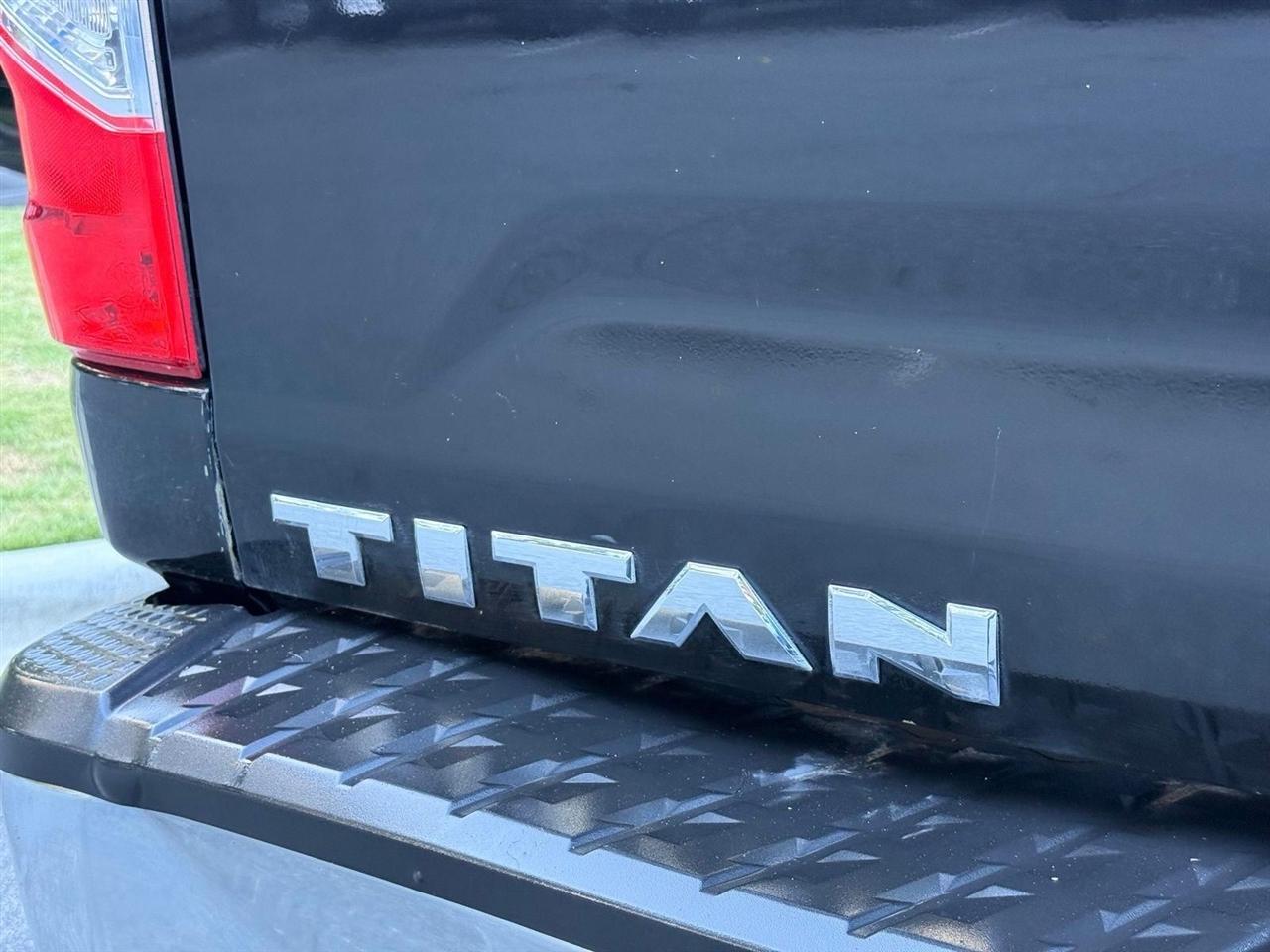 Nissan Titan  2017