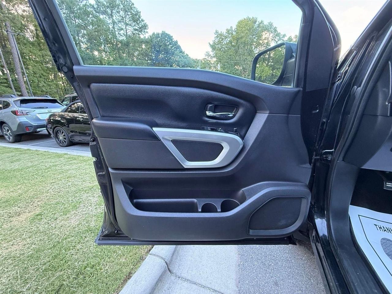 Nissan Titan  2017