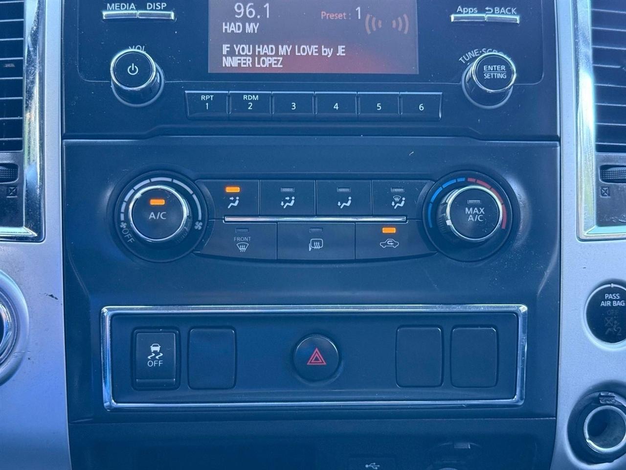 Nissan Titan  2017