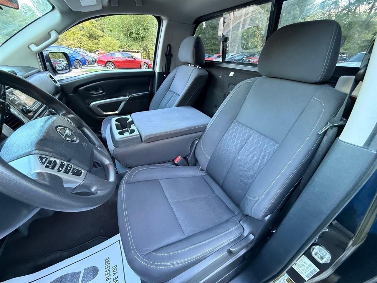 Nissan Titan  2017