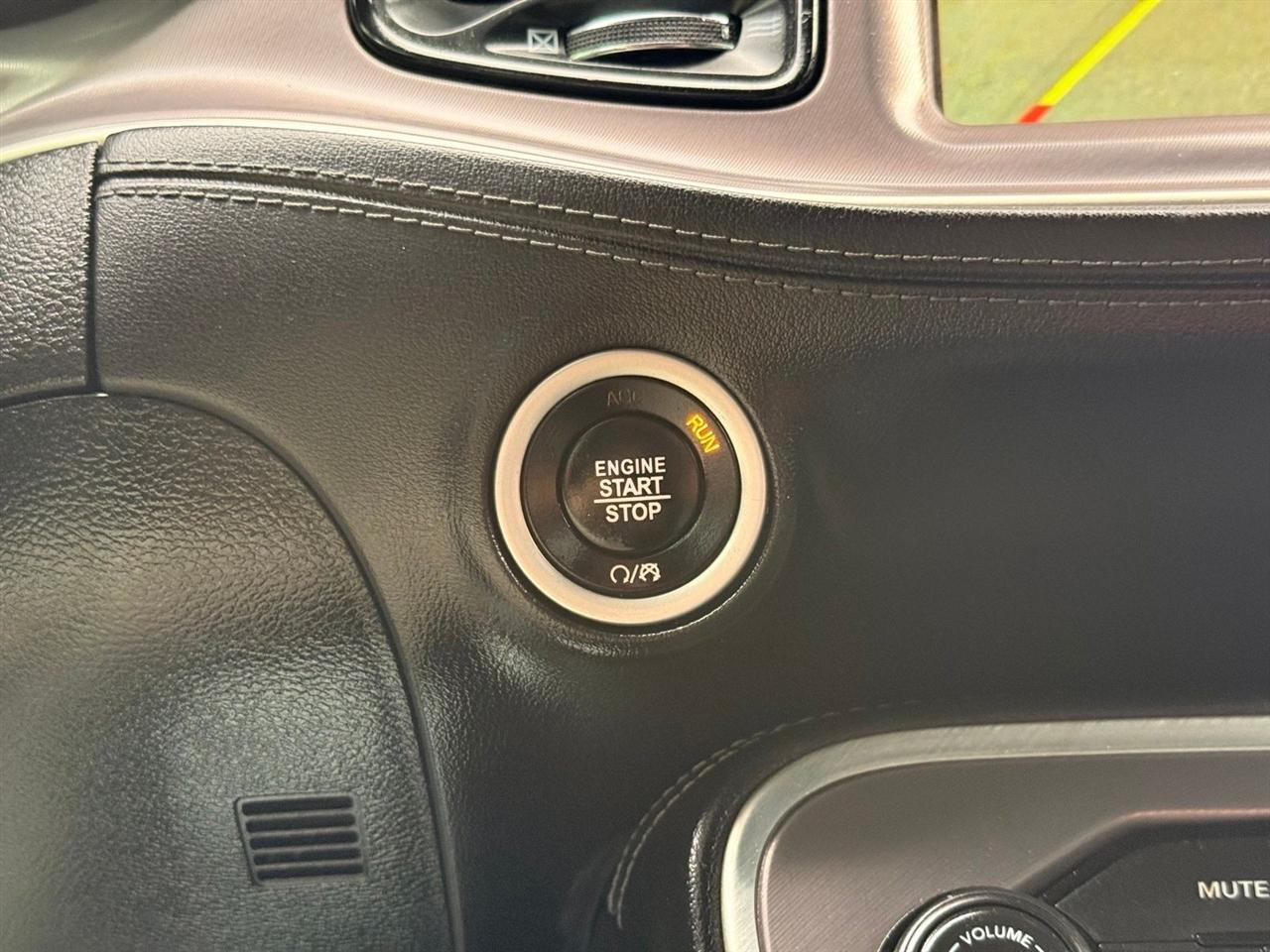 Dodge Challenger  2022