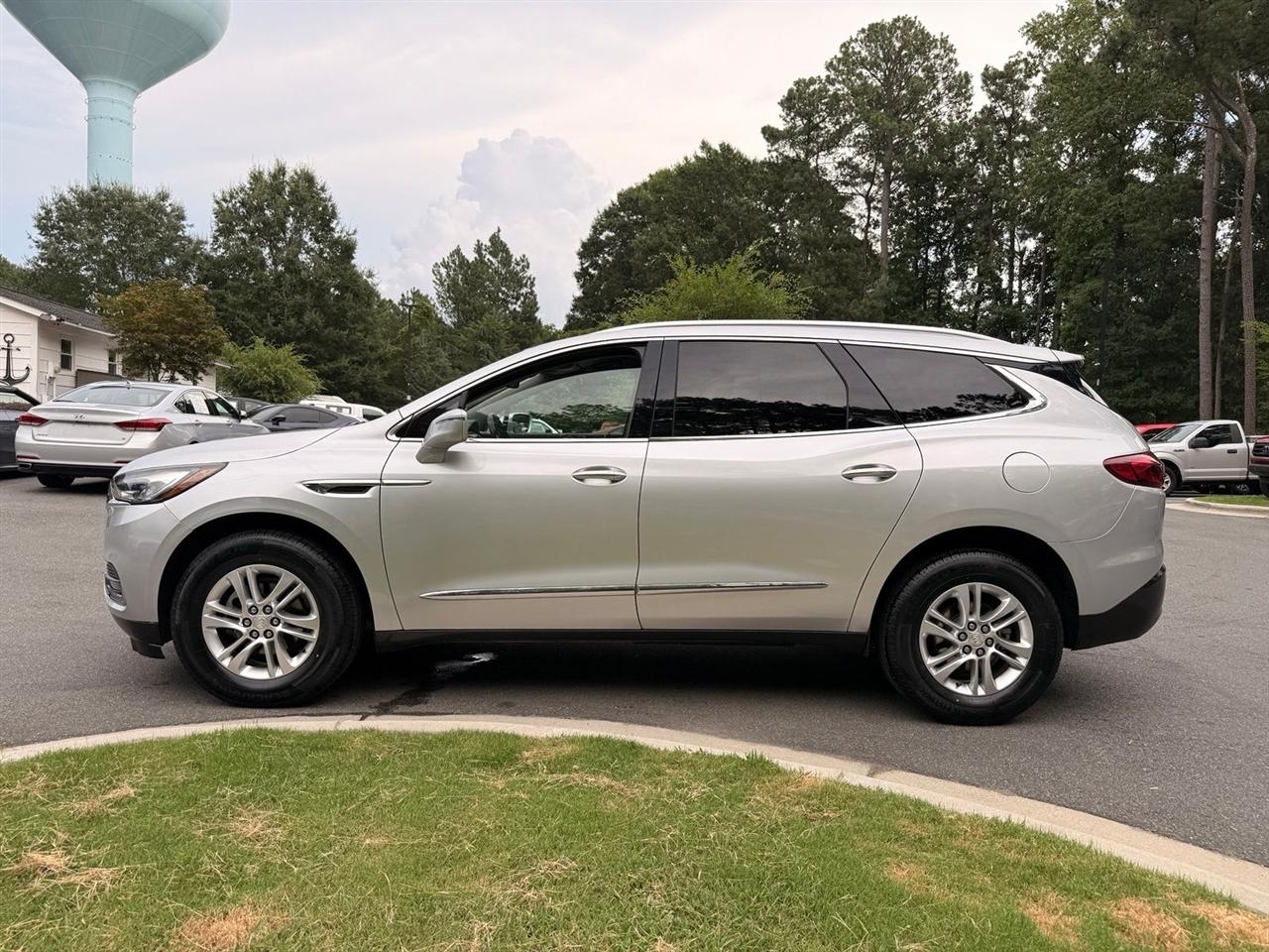 Buick Enclave  2020