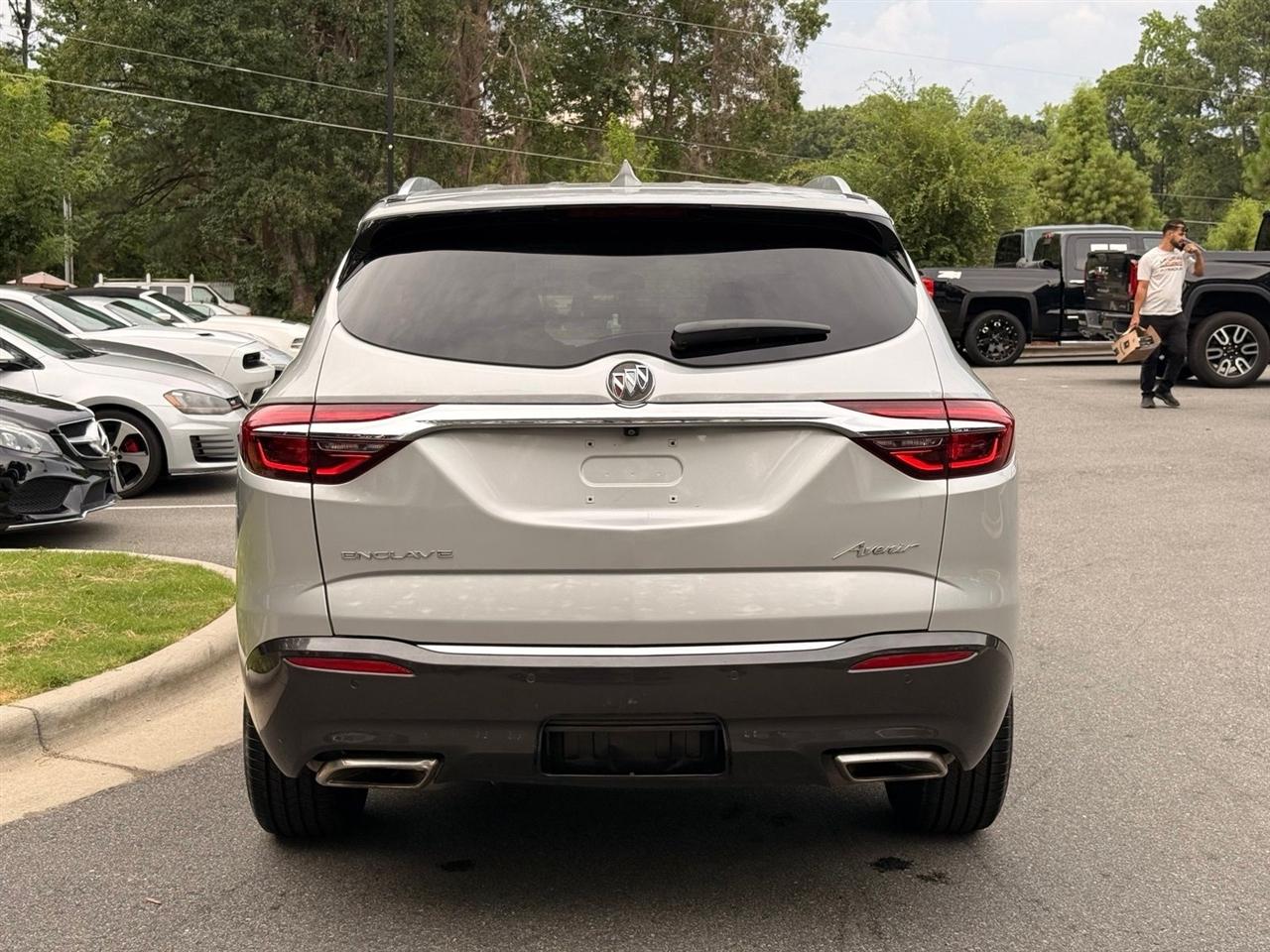 Buick Enclave  2020