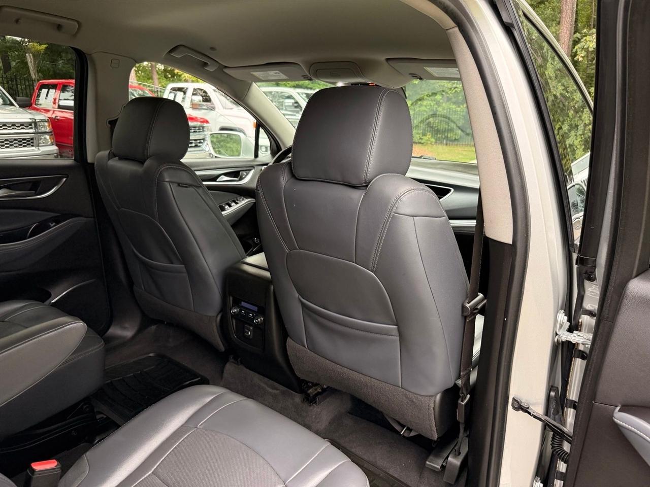 Buick Enclave  2020