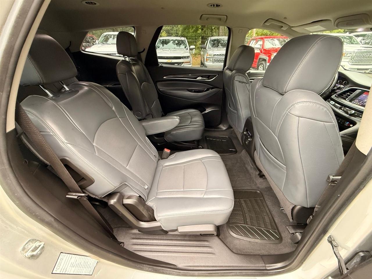 Buick Enclave  2020