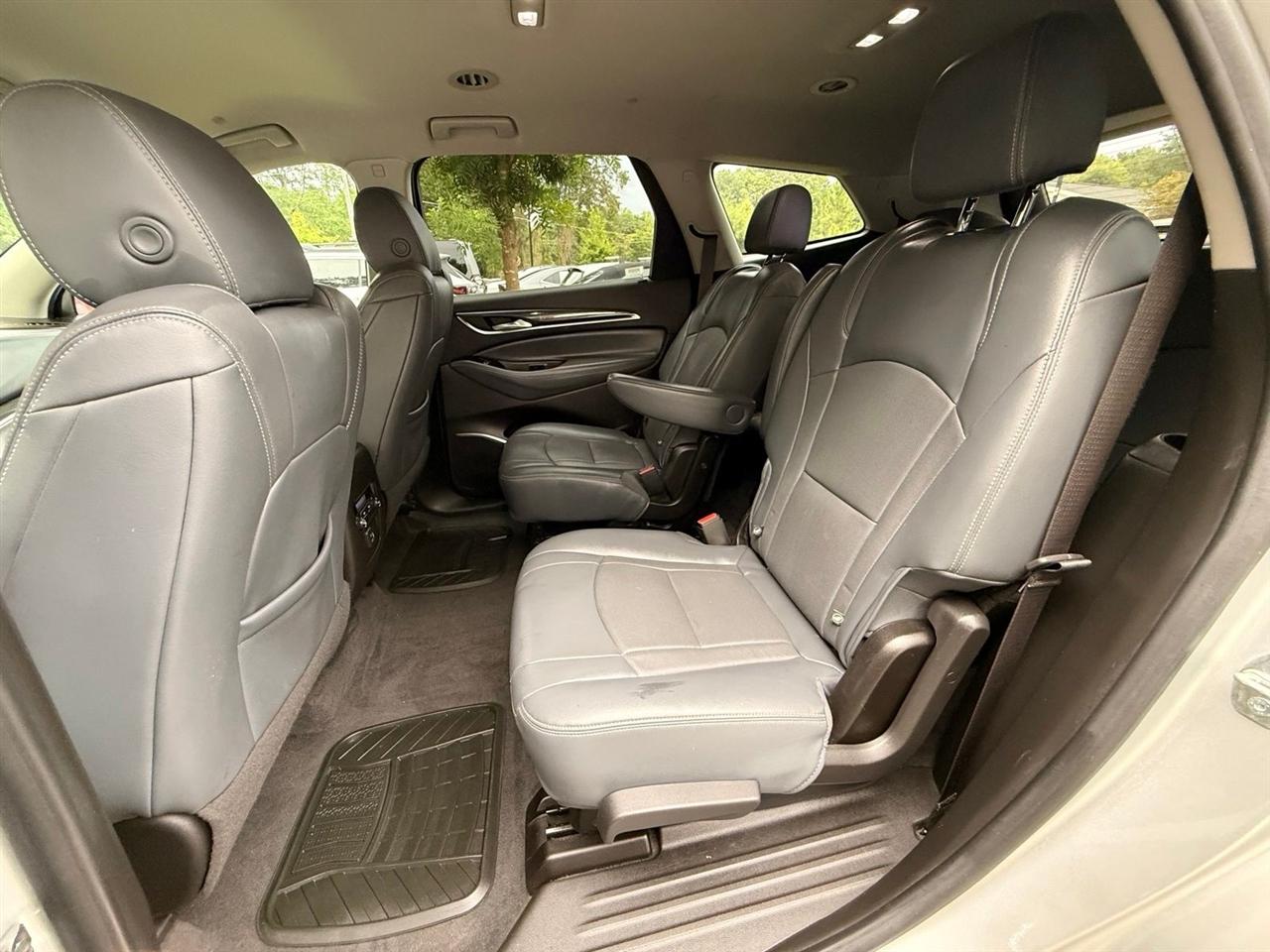 Buick Enclave  2020